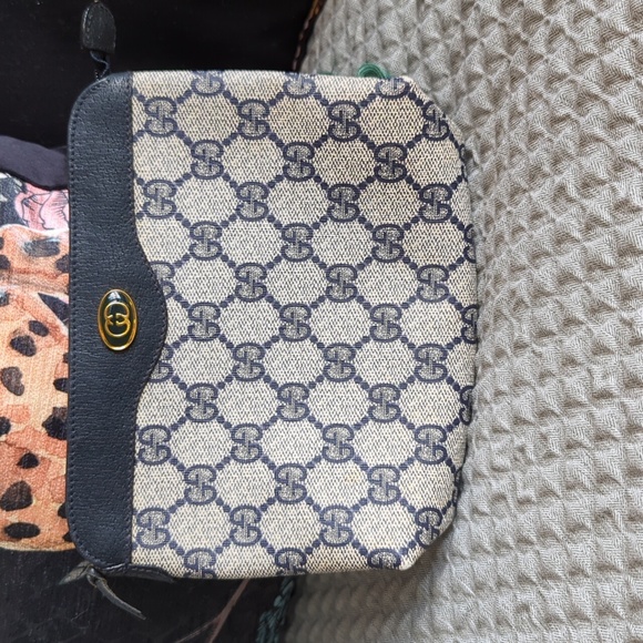 Gucci Handbags - GUCCI Accessory Collection Cosmetic Pouch